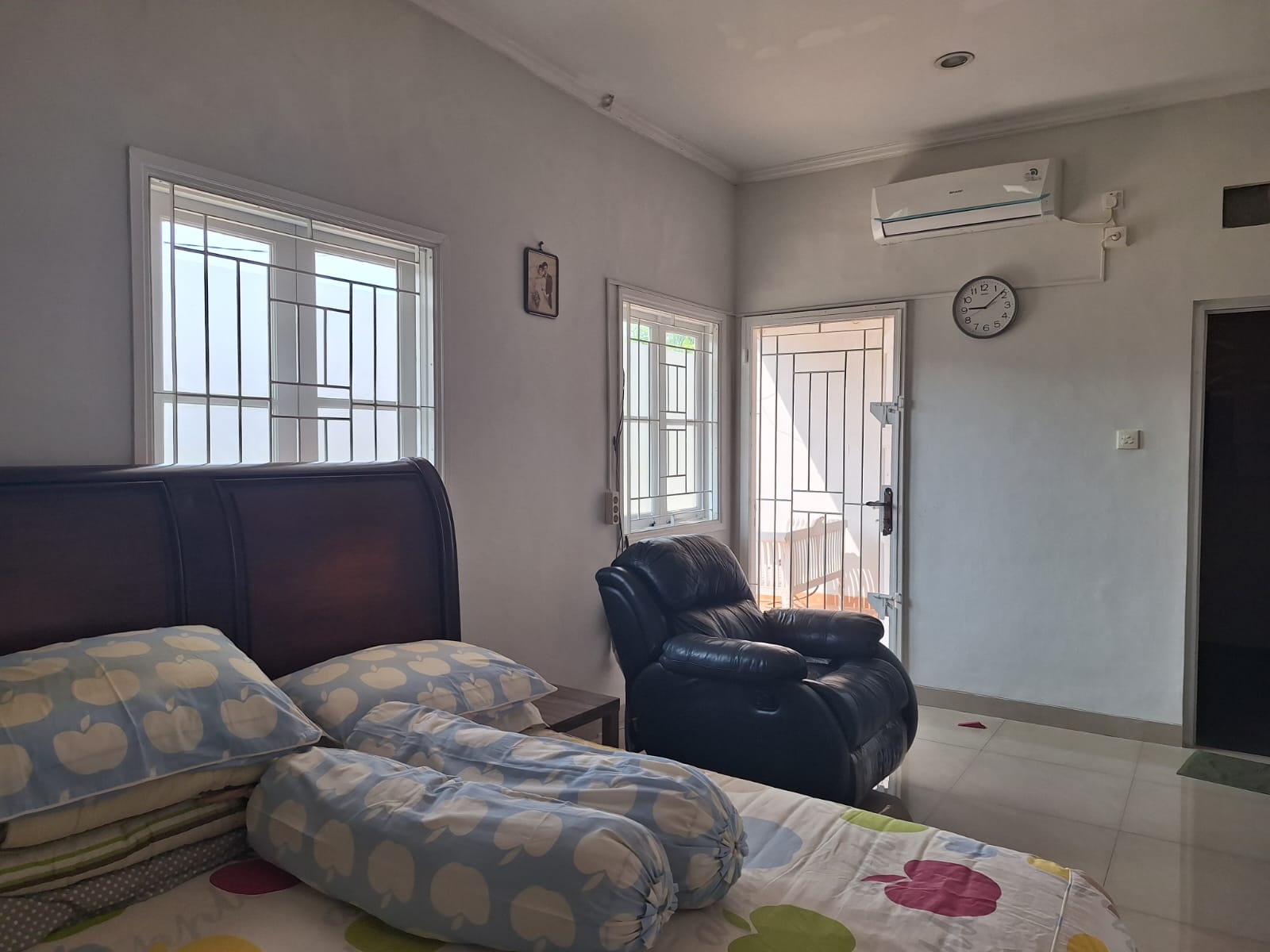 Rumah Disewakan Fully Furnished di Taman Dago Lippo Cikarang